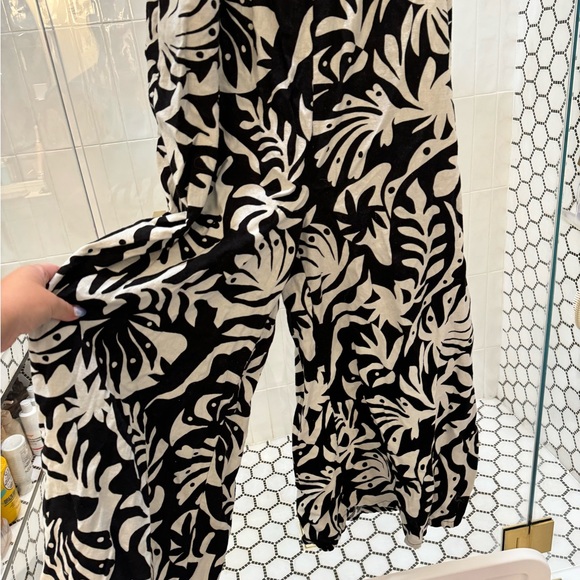 Patterned Jumpsuit - Picture 2 of 4